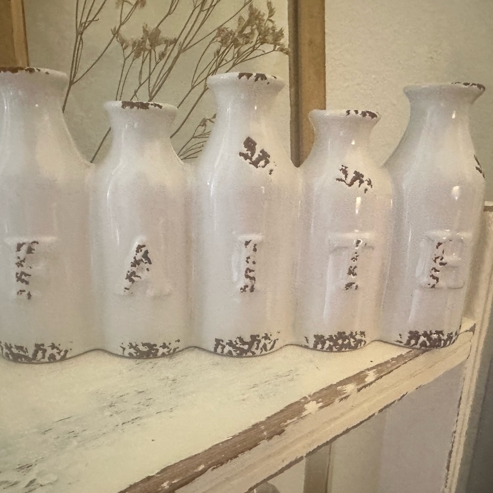Elegant White and Brown Ceramic Vases “Faith”